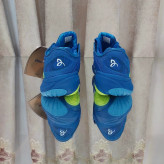 کفش تنیس خاکی اسیکس Asics tennis Court FF3 Novak CLAY- رنگ آبی فسفری سفید کیفیت اورجینال سفارش اسیا نواک جوکوویچ