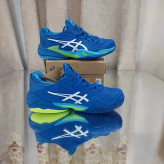 کفش تنیس خاکی اسیکس Asics tennis Court FF3 Novak CLAY- رنگ آبی فسفری سفید کیفیت اورجینال سفارش اسیا نواک جوکوویچ