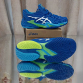 کفش تنیس خاکی اسیکس Asics tennis Court FF3 Novak CLAY- رنگ آبی فسفری سفید کیفیت اورجینال سفارش اسیا نواک جوکوویچ
