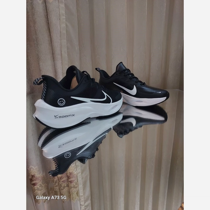 کتونی رانینگ نایک زوم ایکس nike zoom x کیفیت مستر کوالیتی ویتنام رویه چرم کتونی چرمی نایک لبخندی مشکی سفید