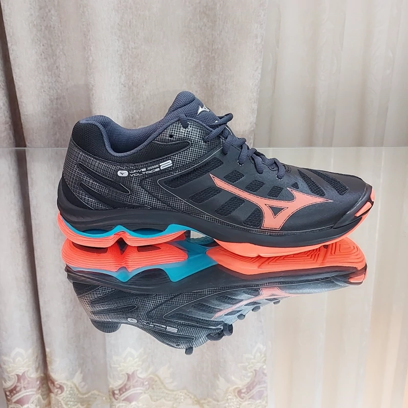 کفش  اورجینال میزانو والیبال هندبال بسکتبال مدل ویو ولتاژ 2 Mizuno Wave Voltage 2