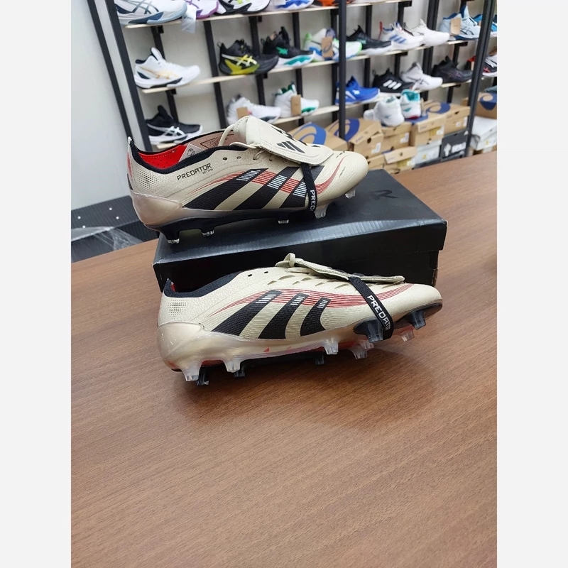 کفش فوتبال چمن آدیداس استوکدار بلینگام Predator Edge 2025 رنگ کرم مشکی یا بژ Adidas Predator رئال مادرید