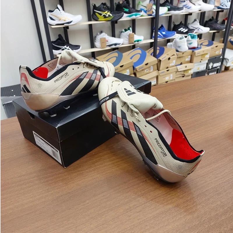 کفش فوتبال چمن آدیداس استوکدار بلینگام Predator Edge 2025 رنگ کرم مشکی یا بژ Adidas Predator رئال مادرید