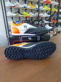 کفش فوتبال استوک ریز یا چمن مصنوعی تورف رنگ مشکی سفید نارنجی football shoes turf black white orange