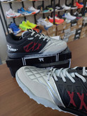 کفش فوتبال استوک ریز یا چمن مصنوعی تورف رنگ مشکی طوسی قرمز football shoes turf black Gery