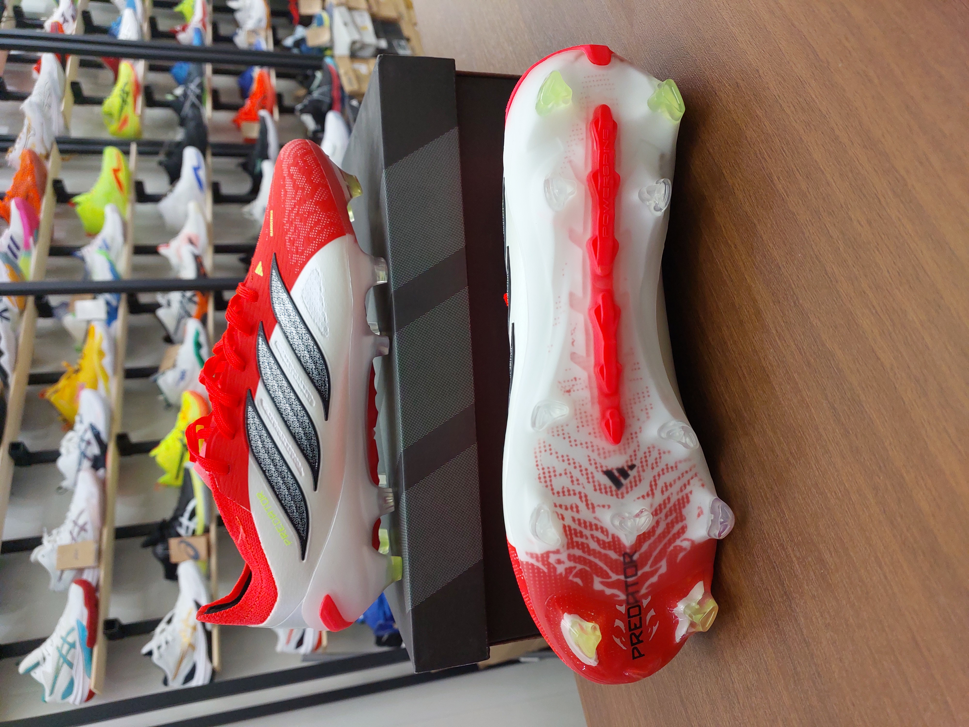 کفش فوتبال چمن آدیداس استوکدار بلینگام رنگ سفید نارنجی مشکی Adidas Predator