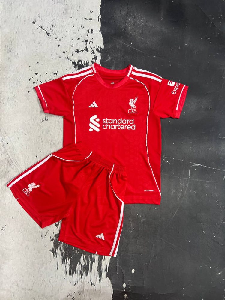 کیت اول وتیشرت با شورت هواداری تیم لیورپول انگلیس ۲۰۲۶ رنگ مشکی تایلندی کلاس A++ kit Liverpool 2026