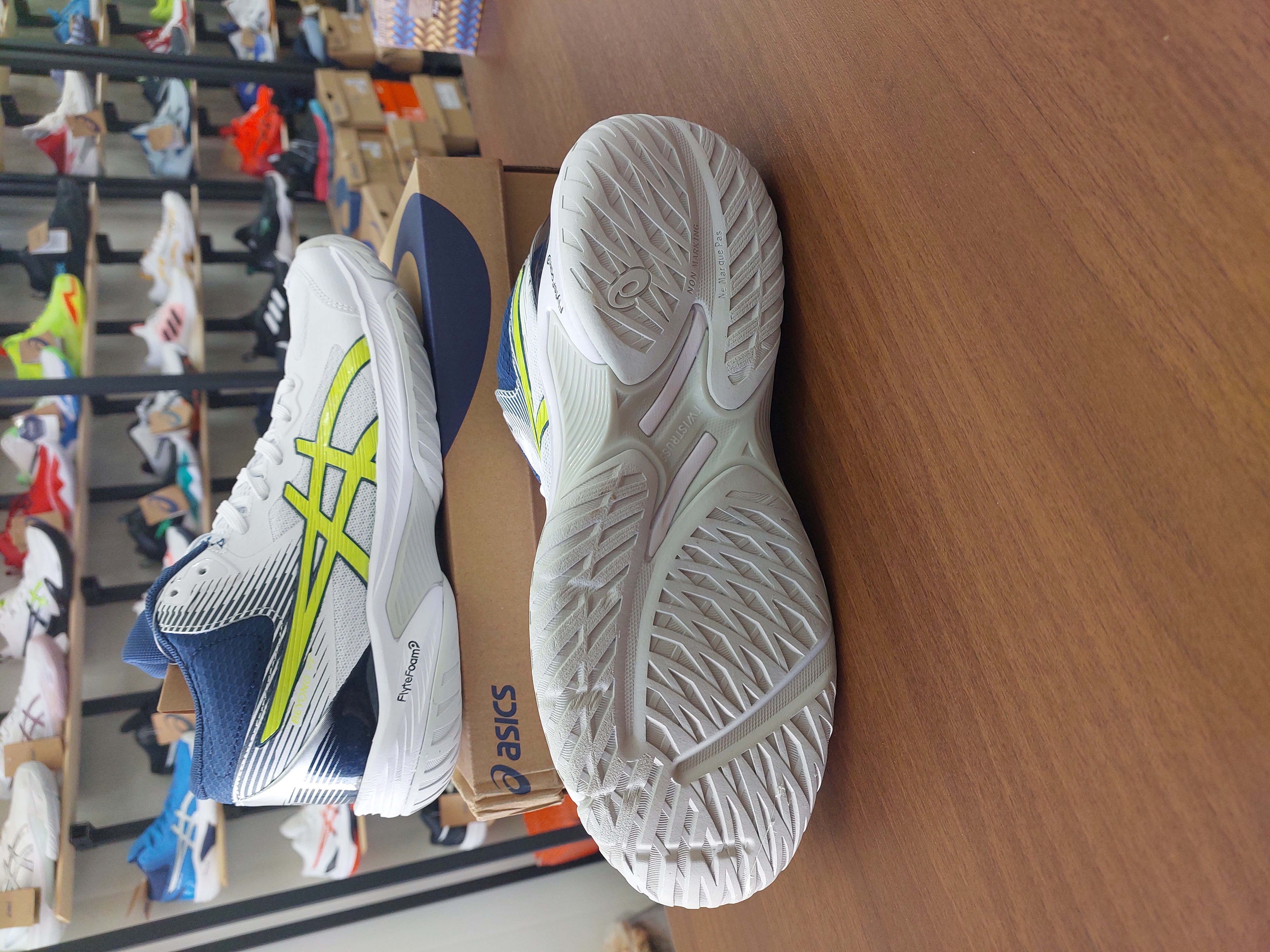 کفش والیبال هندبال بسکتبال اسیکس بیاند کیفیت های کوالیتی ویتنام asics beyond ff asics sky elite ff mt3