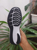 کتونی رانینگ و پیاده روی نایک گاید ۱۰ مستر کوالیتی رنگ مشکی کف سفید NIKE ZOOM