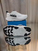 کفش رانینگ هوکا کلیفتون کیفیت مستر کوالیتی طبیعت گردی روزمرگی رنگ سفید مشکی HOKA M CLIFTON 10