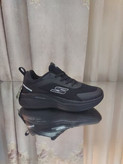 کتونی رانینگ اسکیچرزکیفیت مستر کوالیتی ویتنام رنگ مشکی sketchers archfit