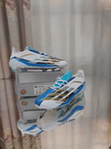 کفش فوتبال چمن آدیداس اف۵۰ آرژانتین مسی استوکدار رنگ سفیدآبی مشکی Adidas f50 argantina