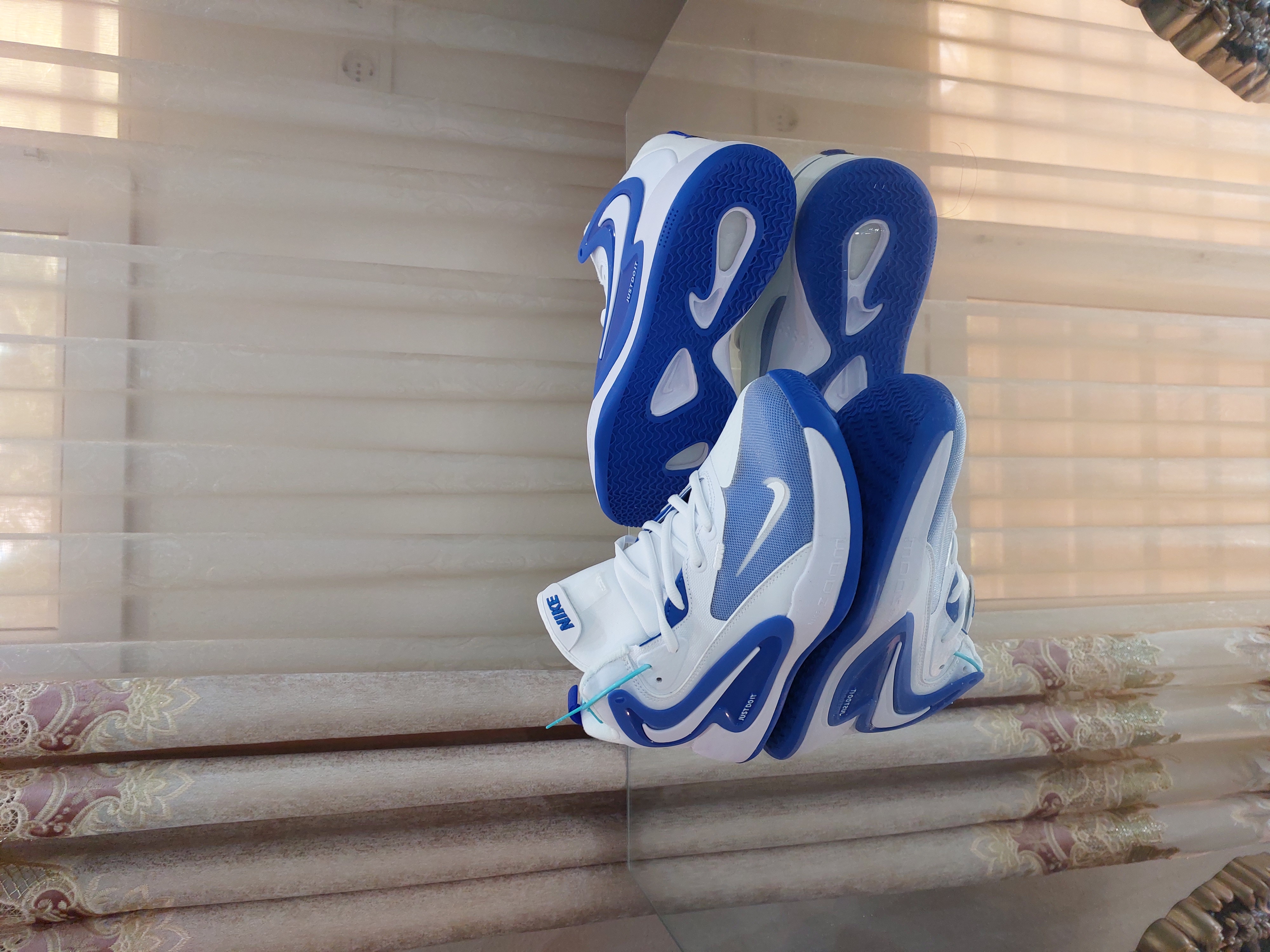 کتونی والیبال بسکتبال هندبال نایک هایپرست2 مستر کوالیتی nike zoom hypersensitivity 2 رنگ سفید آبی