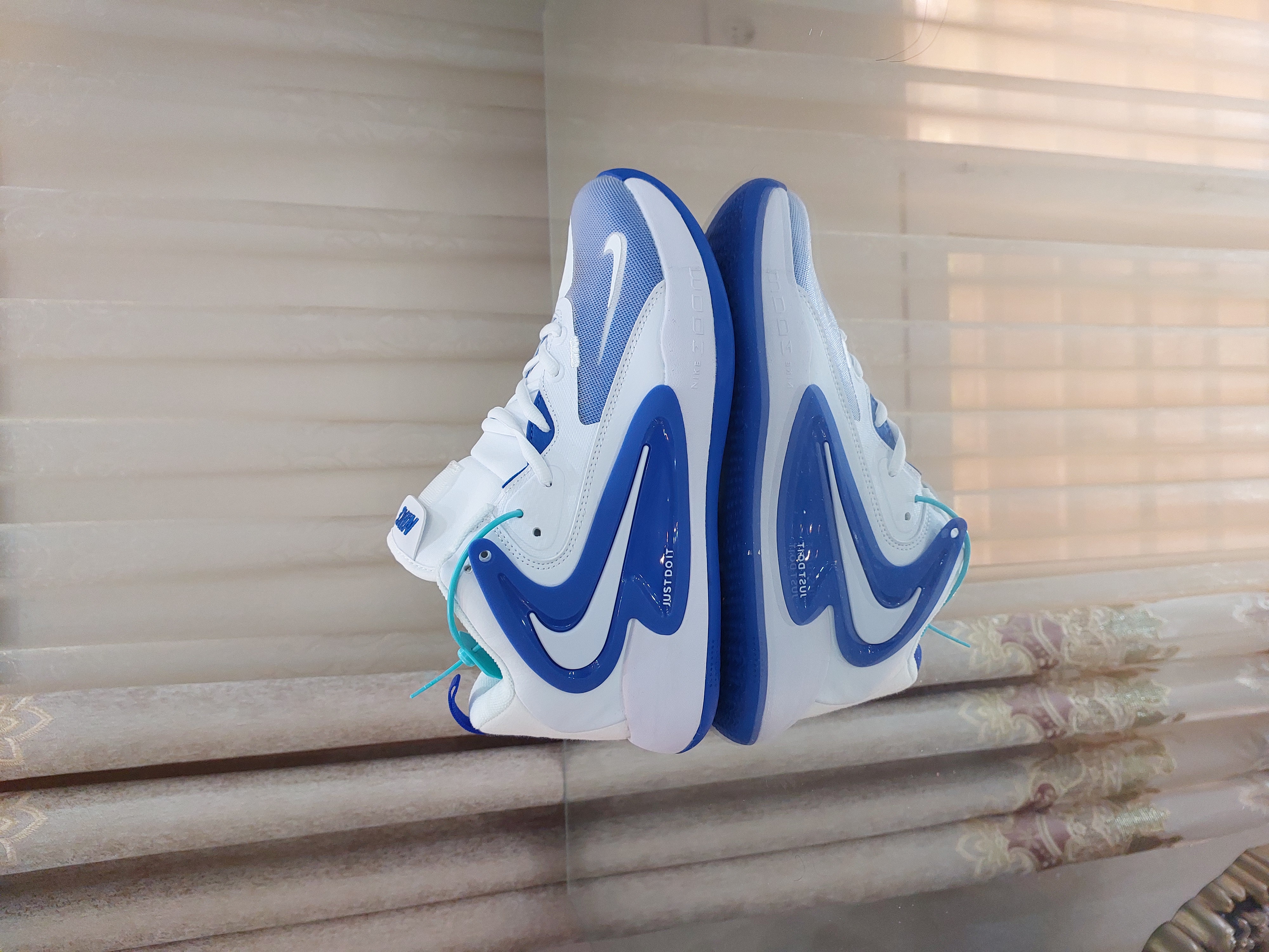 کتونی والیبال بسکتبال هندبال نایک هایپرست2 مستر کوالیتی nike zoom hypersensitivity 2 رنگ سفید آبی