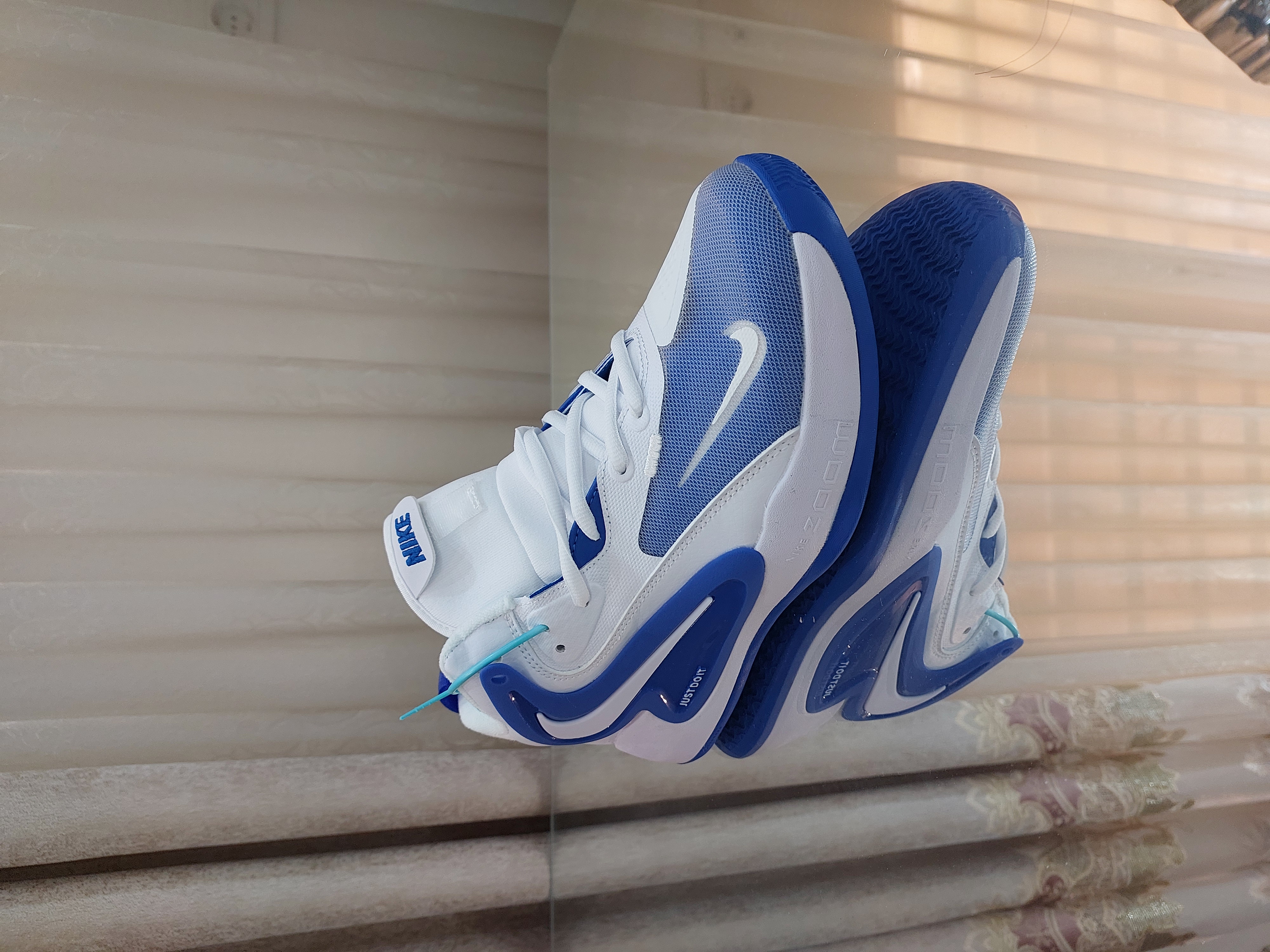 کتونی والیبال بسکتبال هندبال نایک هایپرست2 مستر کوالیتی nike zoom hypersensitivity 2 رنگ سفید آبی