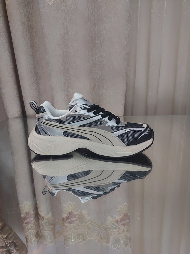 کتونی کتونی رانینگ و لایف استیل پوما مورفیک رترو یونیسکس سفید مشکی نقره ای Puma Morphic Retro Unisex White Black