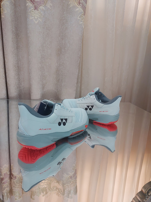 کفش بدمینتون و تنیس یونکس Yonex Women's and Men's Power Cushion Ad-Accel Sunset Red رنگ ابی آسمانی قرمز