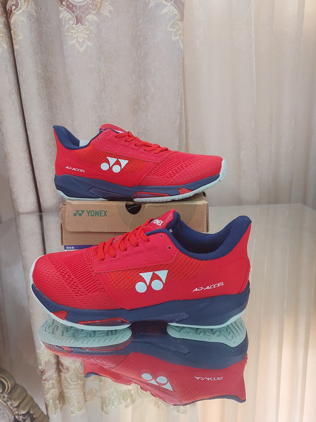 کفش بدمینتون و تنیس یونکس Yonex Women's and Men's Power Cushion Ad-Accel Sunset Red رنگ قرمز سفید
