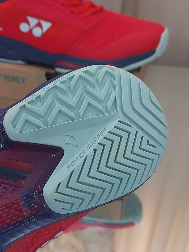 کفش بدمینتون و تنیس یونکس Yonex Women's and Men's Power Cushion Ad-Accel Sunset Red رنگ قرمز سفید