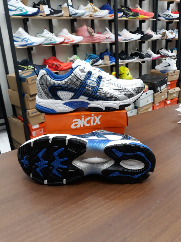 کتونی رانینگ و لایف استایل طرح ایکس aicix رنگ طوسی سفید آبی نقره ای