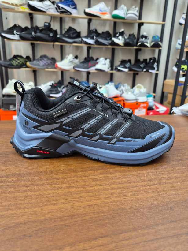 کفش ورزشی اورجینال ایرانر ترکینگ ضدآب رونی D2031 | سورمه ای مشکی Men's waterproof trekking shoes Roni D2031