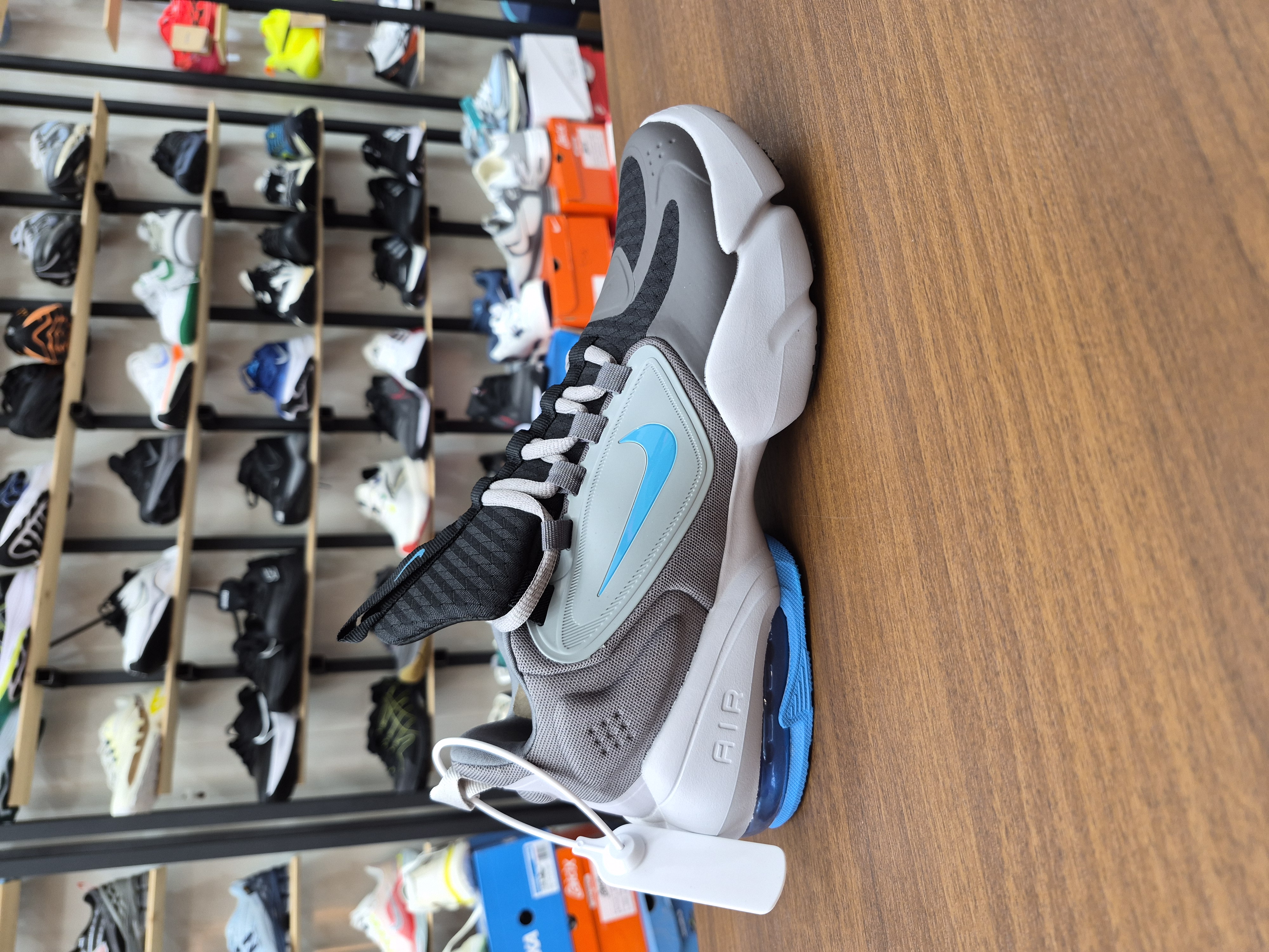 کفش اسپرت و لایف استایل نایک ساواج رنگ طوسی آبی  زوم Nike Air max Savage