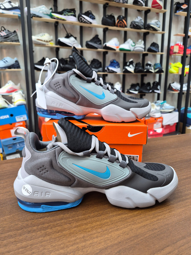 کفش اسپرت و لایف استایل نایک ساواج رنگ طوسی آبی زوم Nike Air max Savage