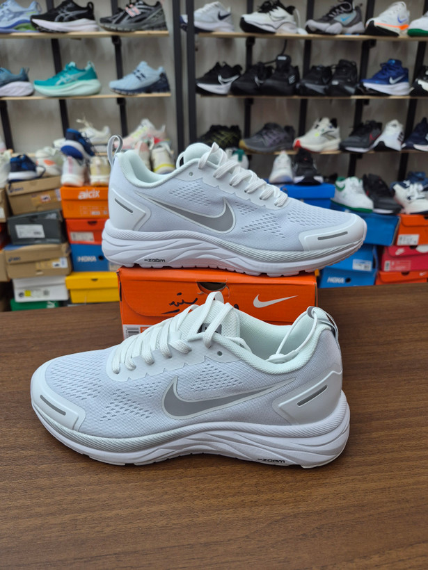 کفش اسپرت نایک زوم وینفلو 9 ایکس سفید NIKE ZOOM WINFLO 9X CZ6720-014
