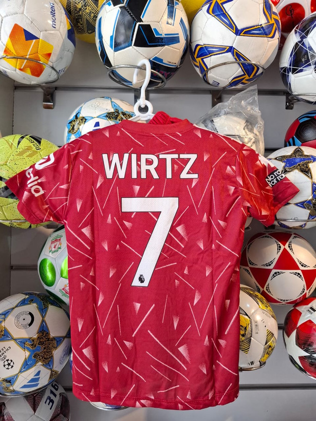 کیت اول وتیشرت با شورت هواداری تیم لیورپول انگلیس ۲۰۲۶ رنگ مشکی تایلندی کلاس A++ kit Liverpool 2026
