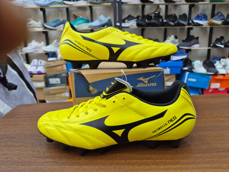 کفش فوتبال استوک دار کفش فوتبال میزانو مورلیا Mizuno Morelia Neo MDسفید ابی سبز Mizuno Morelia Neo