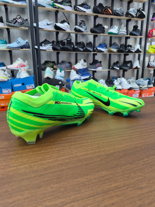 کفش فوتبال استوک دار نایک مرکوریال ایرزوم ویپور 15 طرح اصلی Nike Air Zoom Mercurial Vapor 15 Elite FG Speed MDS 2024 Electric Green/Black