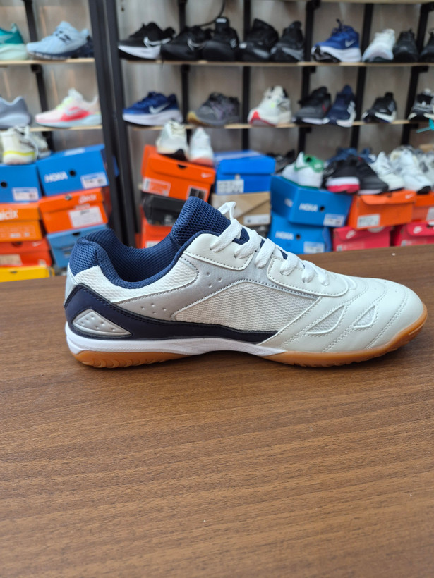 کتونی تنیس باترفلای لزولاین ریفونس رنگ سفید ویتنام رنگ سفید سورمه ای butterfly shoes table tennis price white blacK کتونی بدمینتون