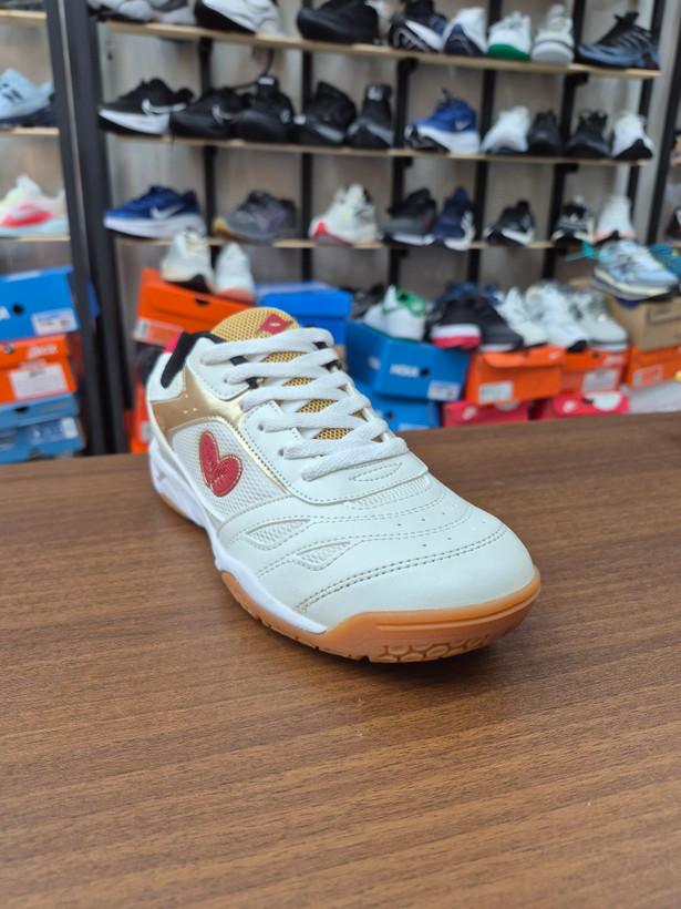 کتونی تنیس باترفلای لزولاین ریفونس رنگ سفید ویتنام رنگ سفید قرمز طلایی butterfly shoes table tennis price white red gold کتونی بدمینتون