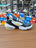کفش اسپرت و لایف استایل نایک ساواج رنگ سورمه ای سفید زرد زوم Nike Air max Savage