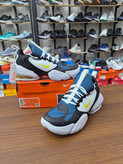 کفش اسپرت و لایف استایل نایک ساواج رنگ سورمه ای سفید زرد زوم Nike Air max Savage