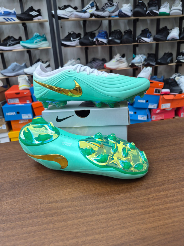 کفش فوتبال استوک دار نایک تمپو ویتنام Chuteira Campo NIKE Tiempo Maestro Elite FG Verde - Dourado