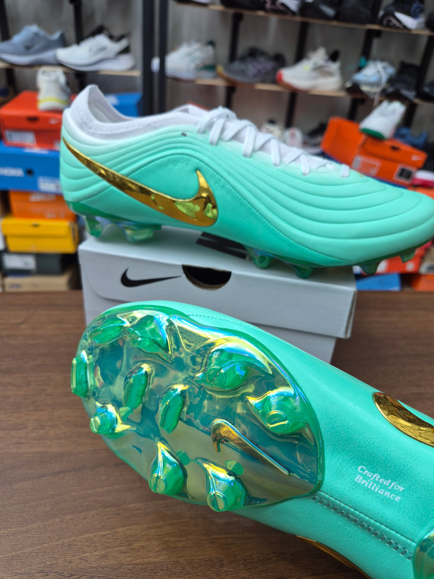 کفش فوتبال استوک دار نایک تمپو ویتنام Chuteira Campo NIKE Tiempo Maestro Elite FG Verde - Dourado